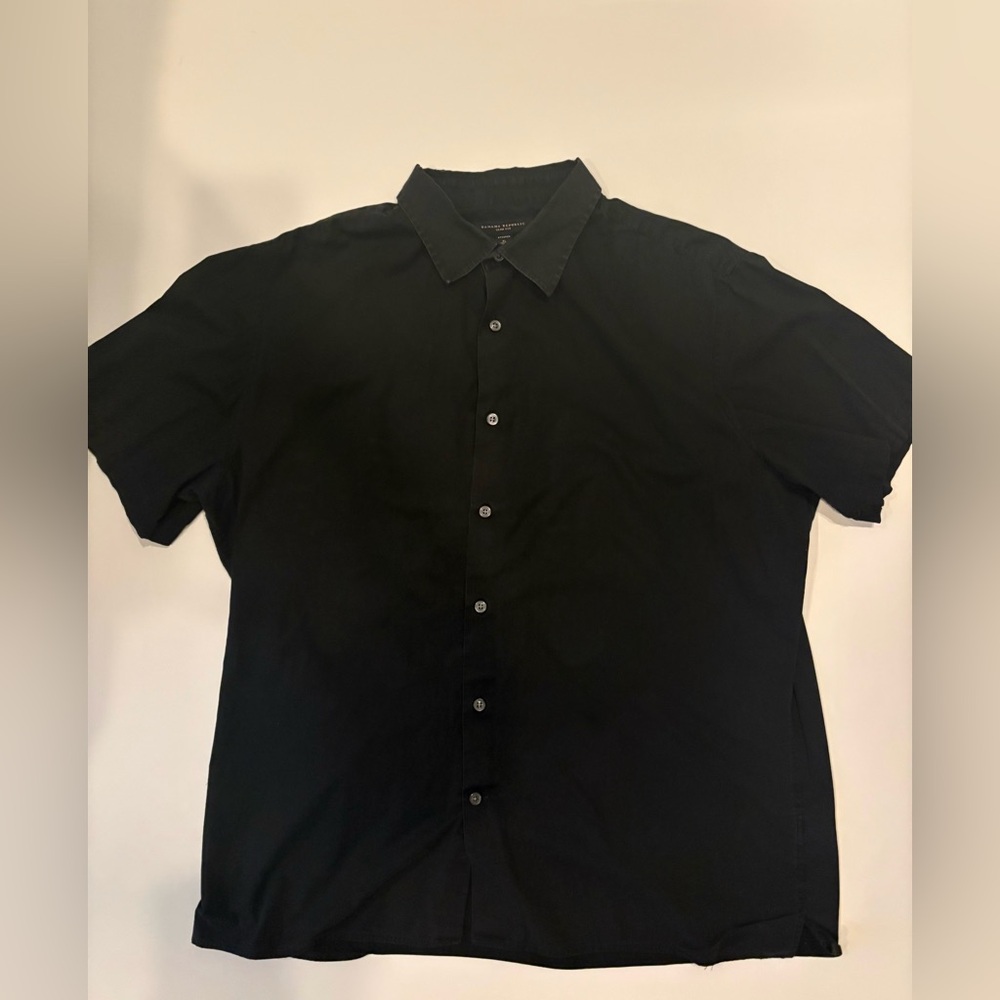 Banana Republic Black Short-Sleeve Button-Down Shirt